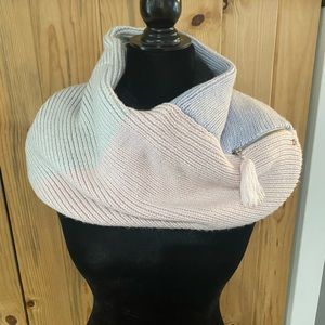 Lululemon Circle Scarf